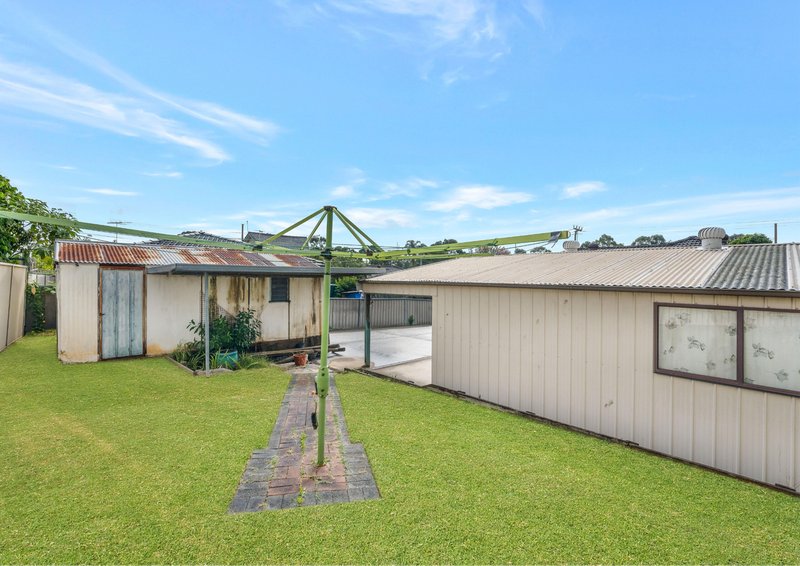 Photo - 70 Ferngrove Road, Canley Heights NSW 2166 - Image 18