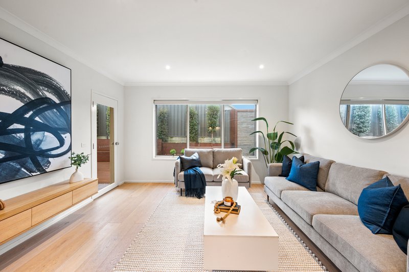 Photo - 70 Frontier Avenue, Greenvale VIC 3059 - Image 3
