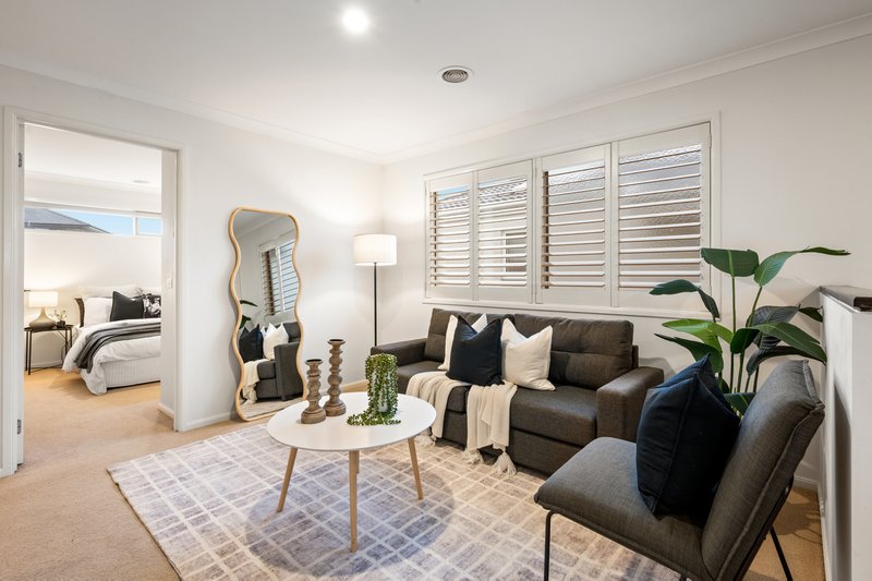 Photo - 70 Frontier Avenue, Greenvale VIC 3059 - Image 8