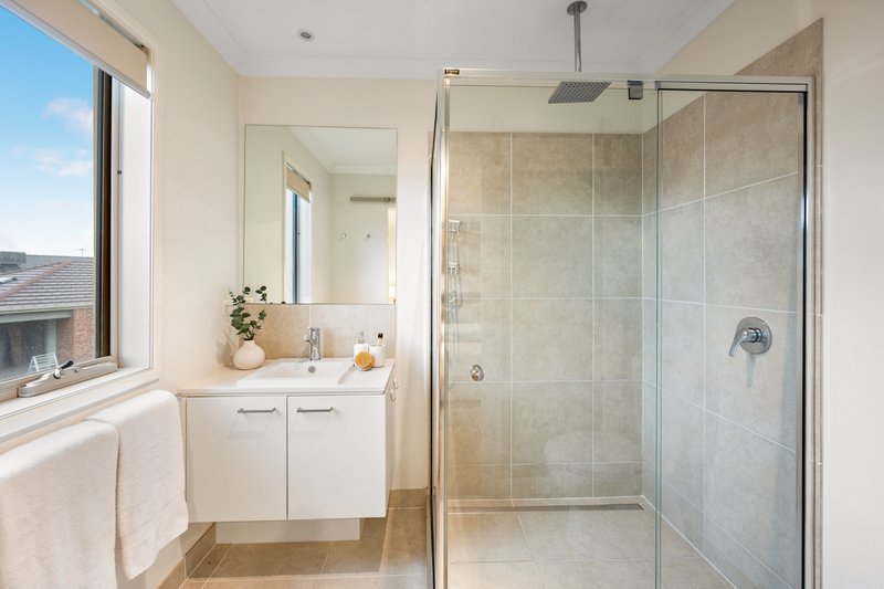 Photo - 70 Frontier Avenue, Greenvale VIC 3059 - Image 11