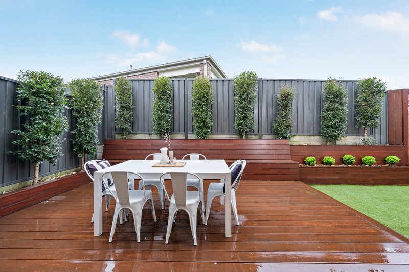 Photo - 70 Frontier Avenue, Greenvale VIC 3059 - Image 15
