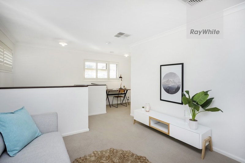 Photo - 70 Frontier Avenue, Greenvale VIC 3059 - Image 9