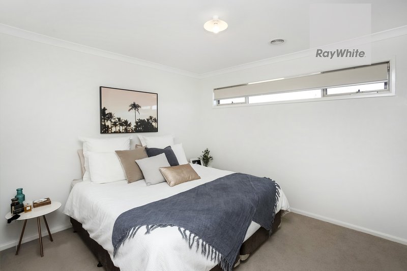 Photo - 70 Frontier Avenue, Greenvale VIC 3059 - Image 12