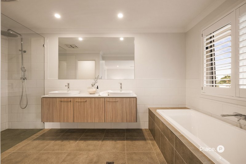 Photo - 70 Gatling Road, Cannon Hill QLD 4170 - Image 16