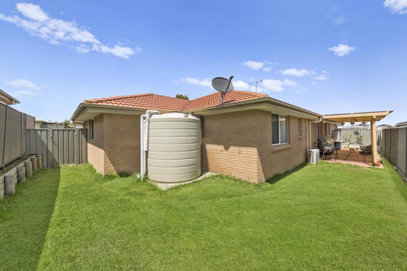 Photo - 70 Georgia Drive, Hamlyn Terrace NSW 2259 - Image 6