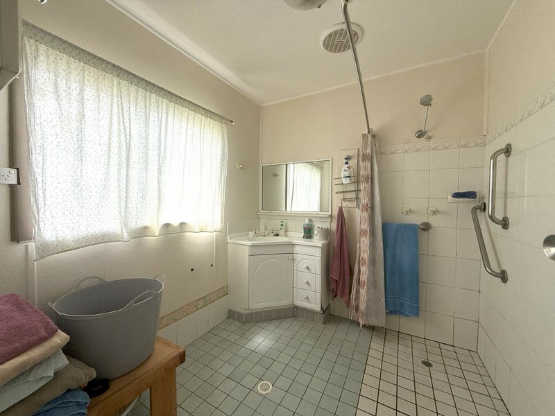 Photo - 70 Greens Road, Greenwell Point NSW 2540 - Image 5