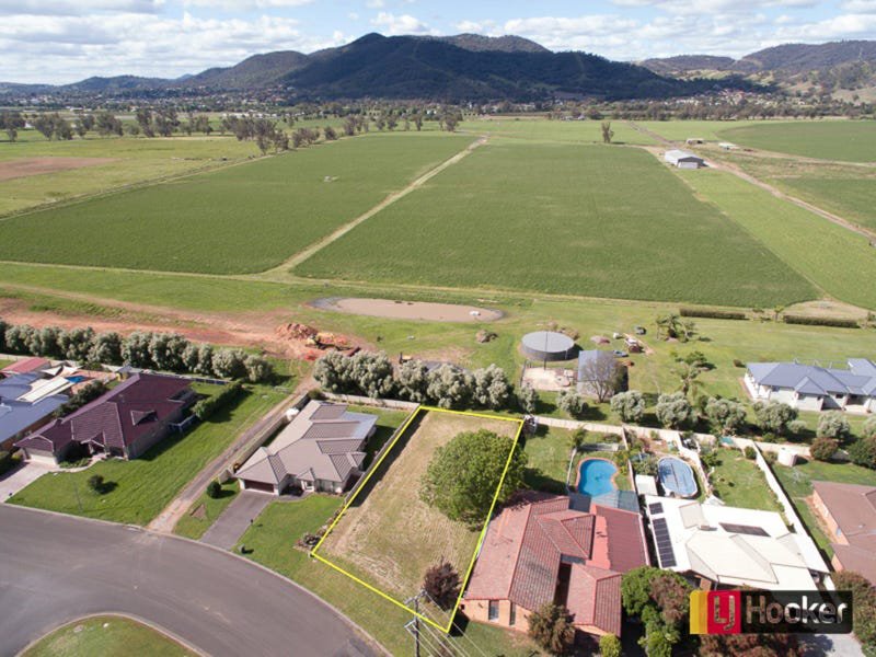 70 Harrier Parade, Calala NSW 2340