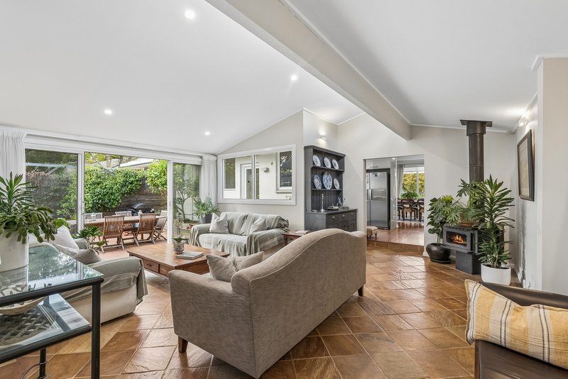 Photo - 70 Heath Road, Kalamunda WA 6076 - Image 2
