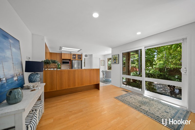 Photo - 70 Jaeger Circuit, Bruce ACT 2617 - Image 10