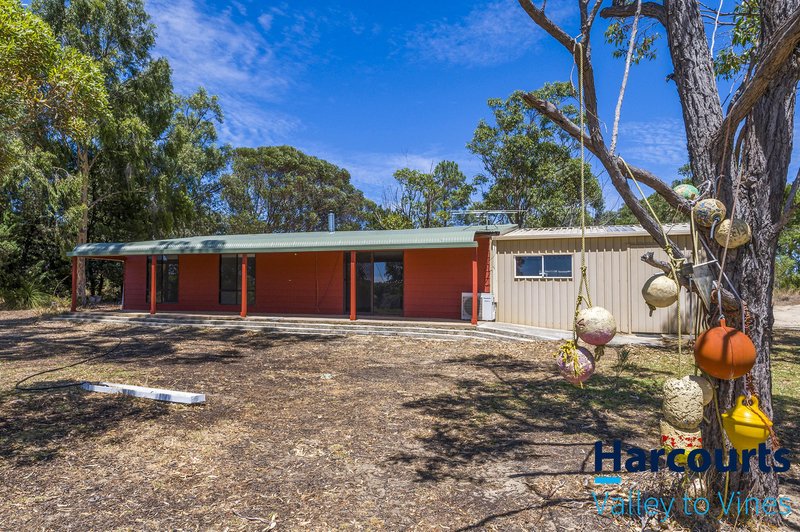 70 Kangaroo Way, Nilgen WA 6044