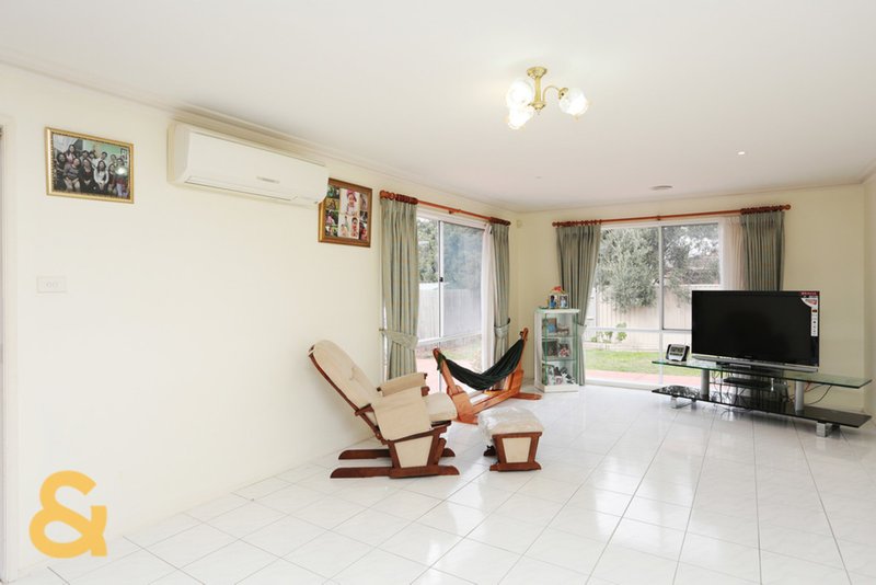 Photo - 70 Kennedy Parade, Roxburgh Park VIC 3064 - Image 7