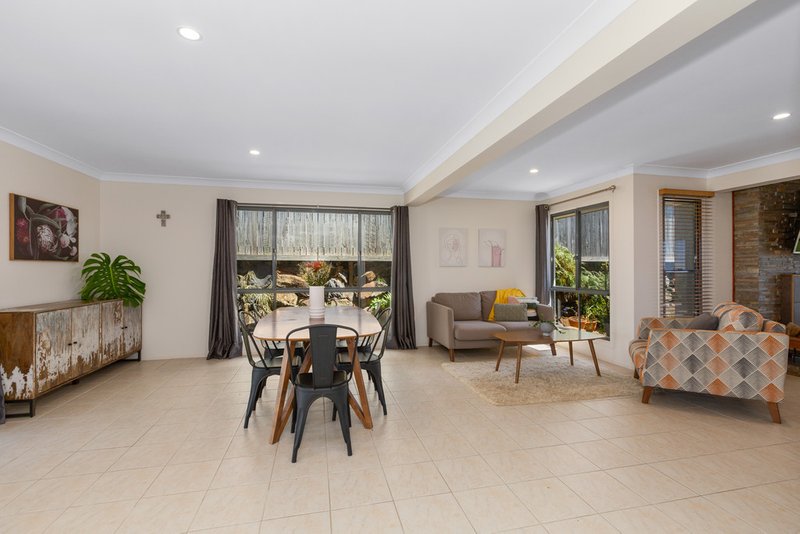 Photo - 70 Lochlomond Drive, Banora Point NSW 2486 - Image 7