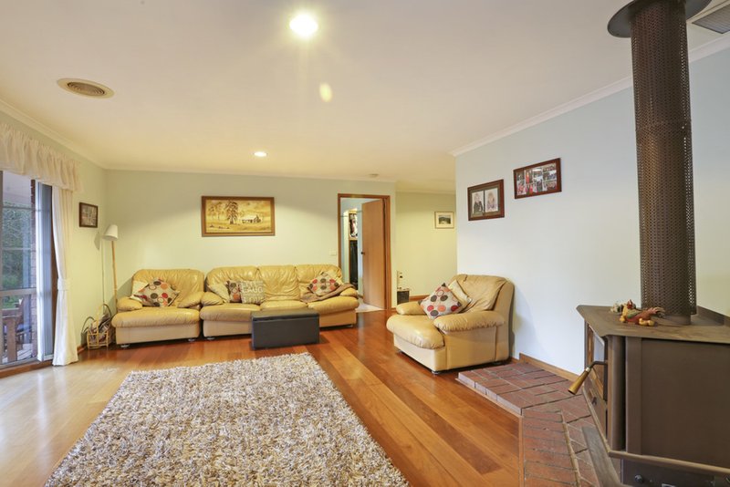 Photo - 70 Lockyers Road, Lara VIC 3212 - Image 5