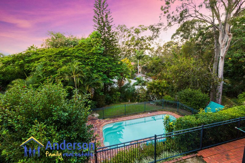 Photo - 70 Ludlow Street, Chapel Hill QLD 4069 - Image 2