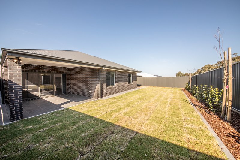 Photo - 70 Magnolia Boulevard, Dubbo NSW 2830 - Image 17