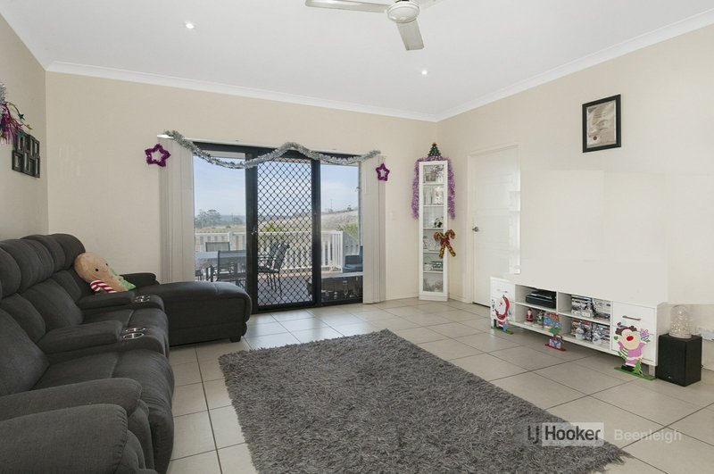 Photo - 70 Outlook Drive, Waterford QLD 4133 - Image 4