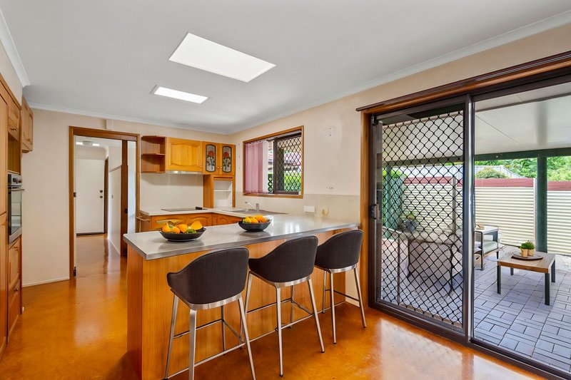 Photo - 70 Parkroyal Crescent, Regents Park QLD 4118 - Image 4