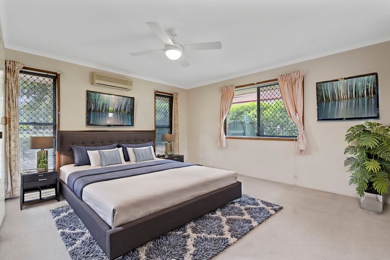 Photo - 70 Parkroyal Crescent, Regents Park QLD 4118 - Image 6