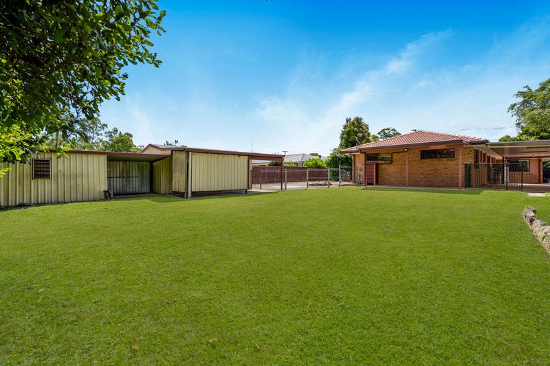 Photo - 70 Parkroyal Crescent, Regents Park QLD 4118 - Image 14