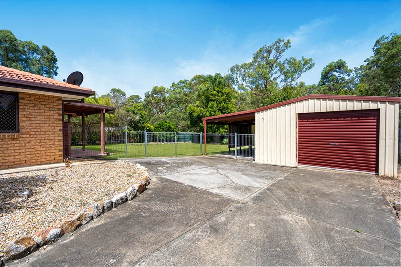 Photo - 70 Parkroyal Crescent, Regents Park QLD 4118 - Image 16