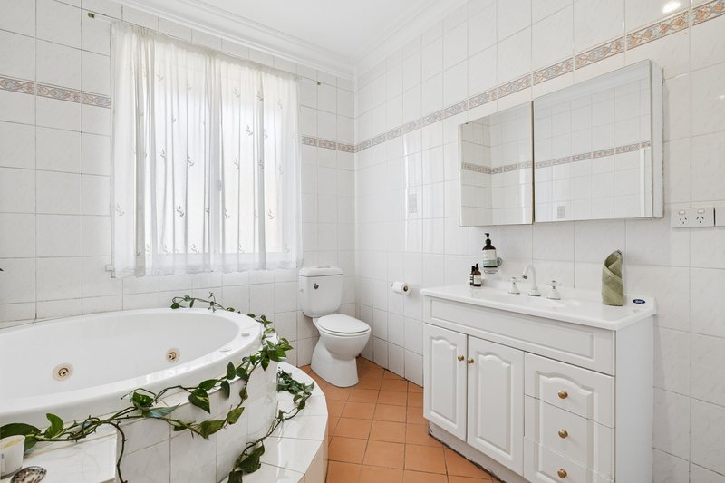 Photo - 70 Parry Avenue, Narwee NSW 2209 - Image 16