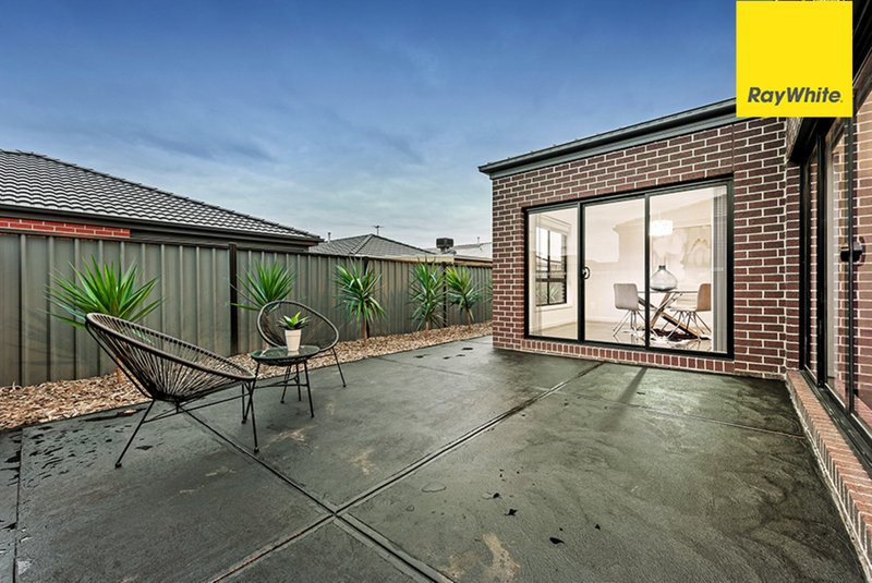 Photo - 70 Penhall Drive, Craigieburn VIC 3064 - Image 12