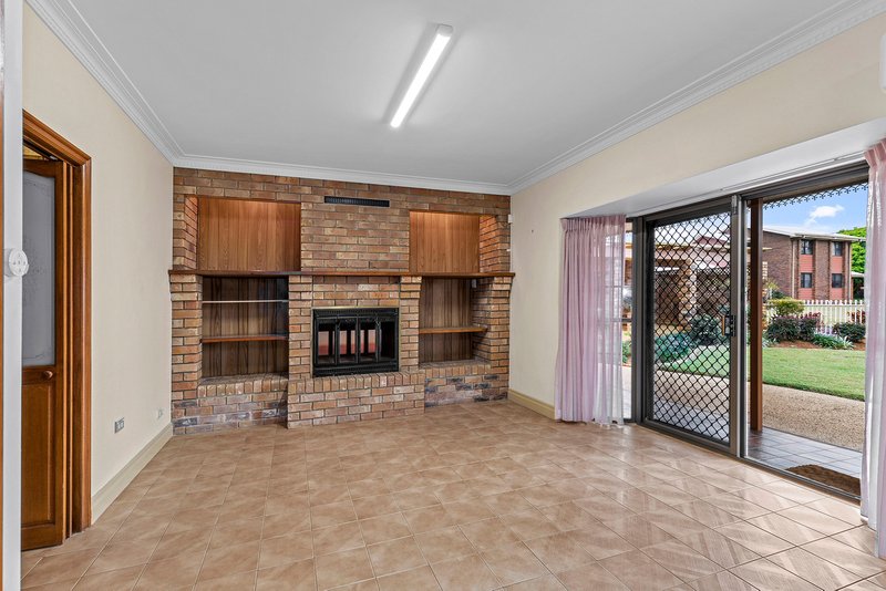 Photo - 70 Retreat Street, Bridgeman Downs QLD 4035 - Image 7