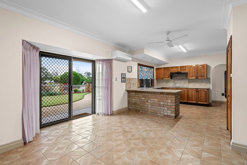 Photo - 70 Retreat Street, Bridgeman Downs QLD 4035 - Image 8