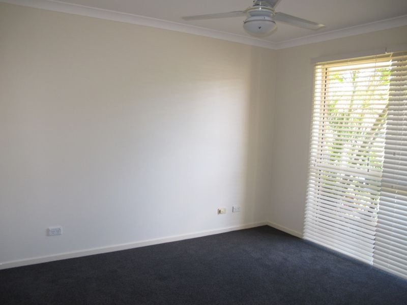 Photo - 70 Rivergum Drive, Nerang QLD 4211 - Image 7