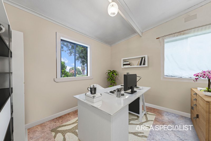 Photo - 70 Scotsburn Avenue, Clayton VIC 3168 - Image 9