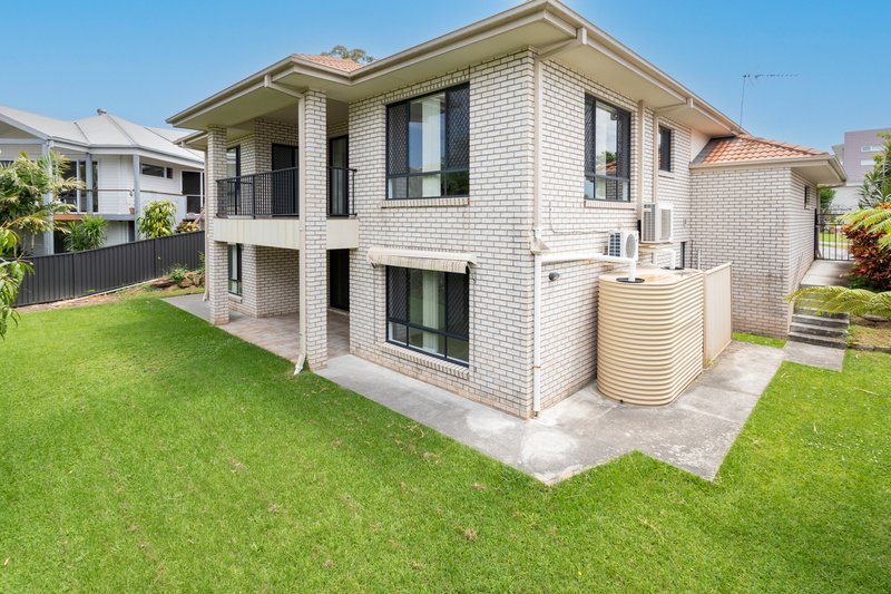 Photo - 70 Sea Eagle Drive, Burleigh Waters QLD 4220 - Image 18