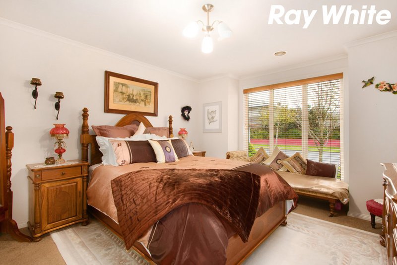 Photo - 70 Shearwater Drive, Pakenham VIC 3810 - Image 2