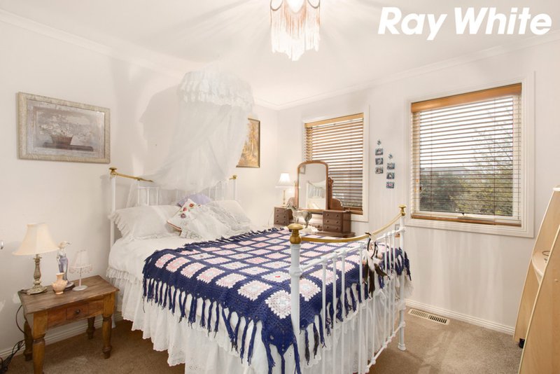 Photo - 70 Shearwater Drive, Pakenham VIC 3810 - Image 10