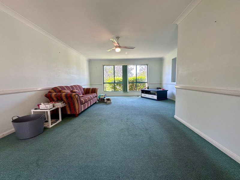 Photo - 70 Silver Glade Drive, Elanora QLD 4221 - Image 17