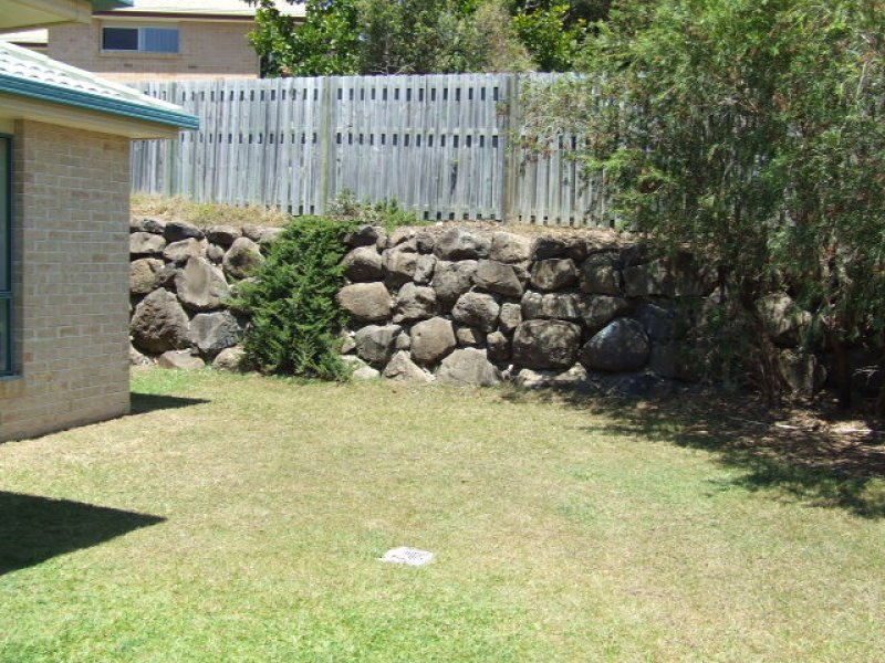 Photo - 70 Silver Glade Drive, Elanora QLD 4221 - Image 18