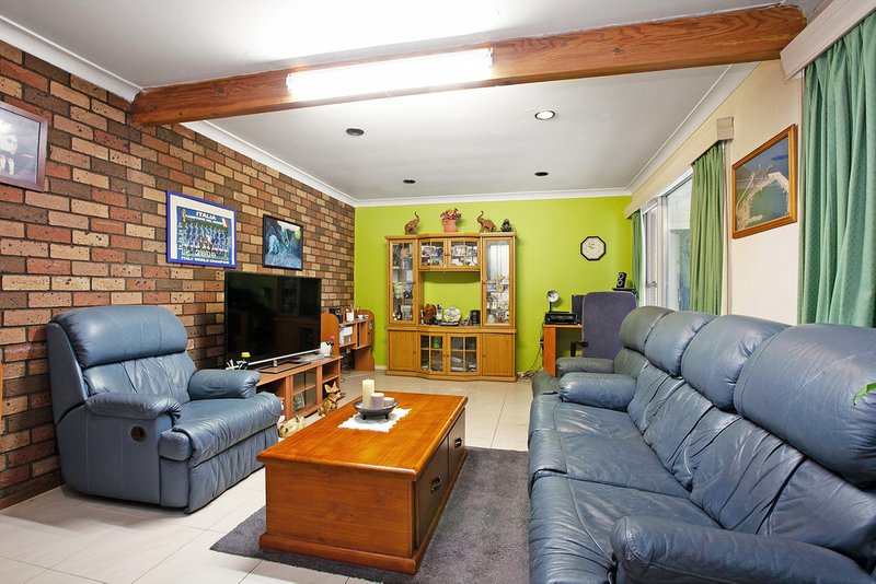 Photo - 70 Somerlayton Cres , Fawkner VIC 3060 - Image 4