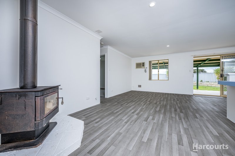 Photo - 70 St Barnabas Boulevard, Quinns Rocks WA 6030 - Image 7