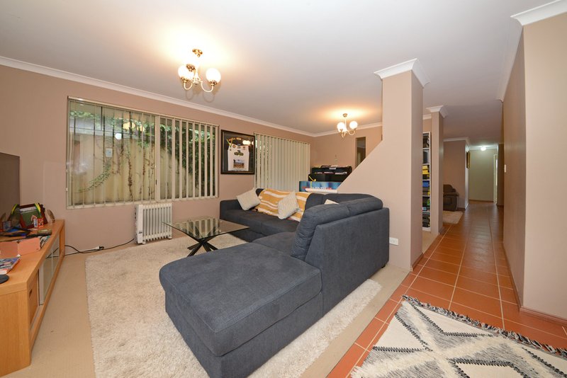 Photo - 70 Stonehaven Parade, Kinross WA 6028 - Image 2