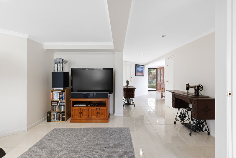 Photo - 70 Strathaird Street, Darra QLD 4076 - Image 11