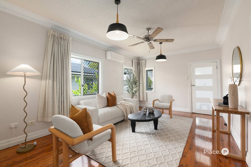 Photo - 70 Sunshine Avenue, Tarragindi QLD 4121 - Image 4