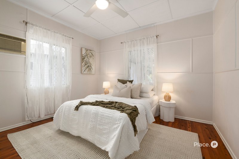 Photo - 70 Sunshine Avenue, Tarragindi QLD 4121 - Image 12