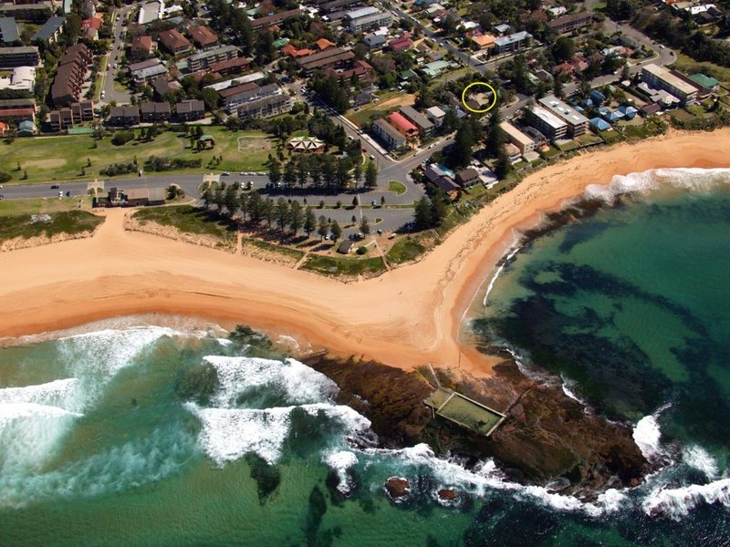 Photo - 70 Surfview Road, Mona Vale NSW 2103 - Image 2