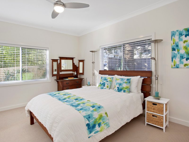 Photo - 70 Surfview Road, Mona Vale NSW 2103 - Image 7