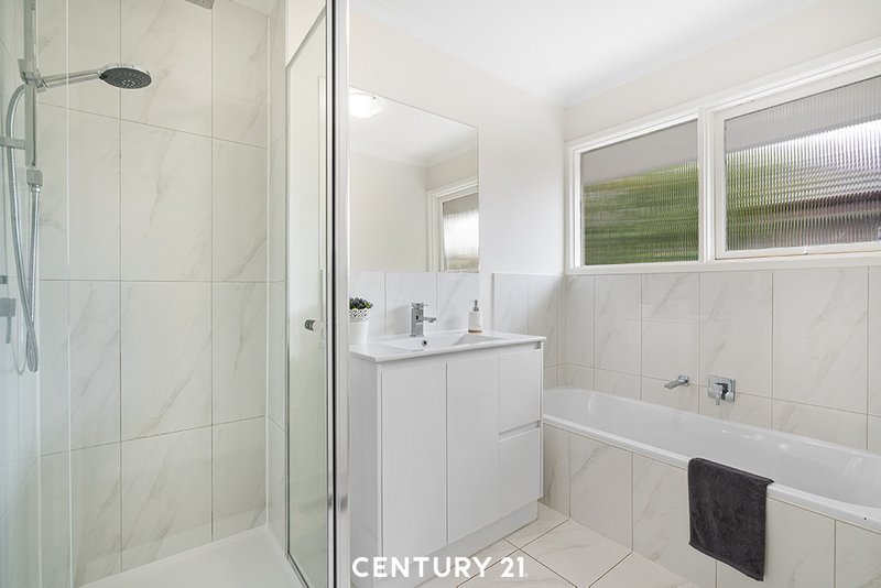 Photo - 70 Sylvander Street, Clayton South VIC 3169 - Image 6