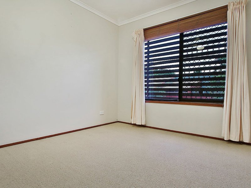 Photo - 70 Tekapo Street, Westlake QLD 4074 - Image 13