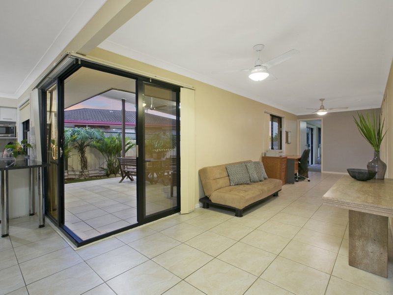 Photo - 70 Terowi Street, Sunnybank Hills QLD 4109 - Image 13