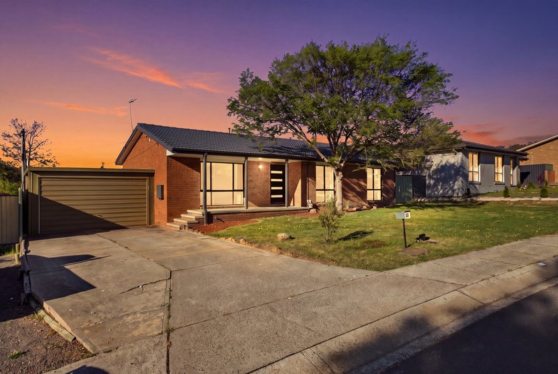 Photo - 70 Twamley Crescent, Richardson ACT 2905 - Image 1