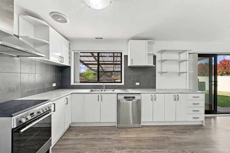 Photo - 70 Twamley Crescent, Richardson ACT 2905 - Image 6