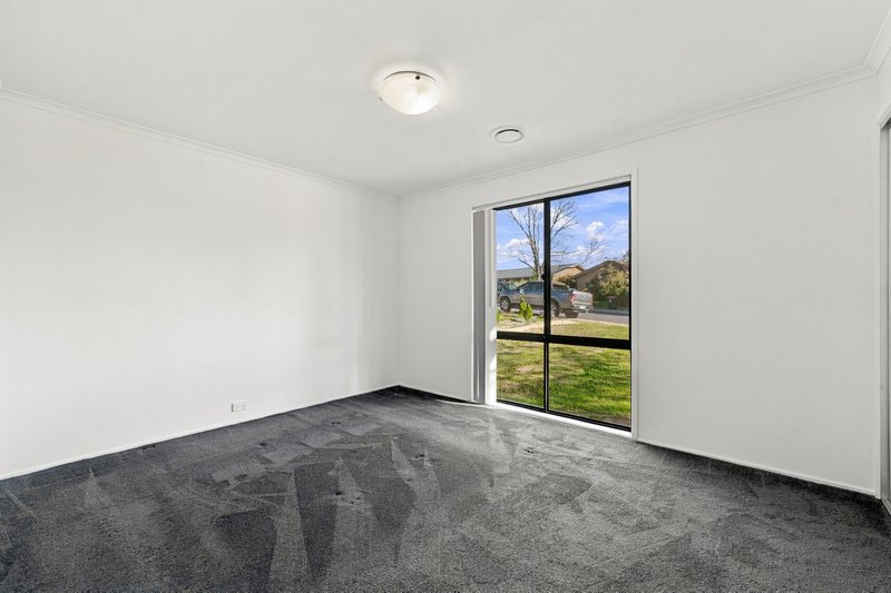 Photo - 70 Twamley Crescent, Richardson ACT 2905 - Image 10