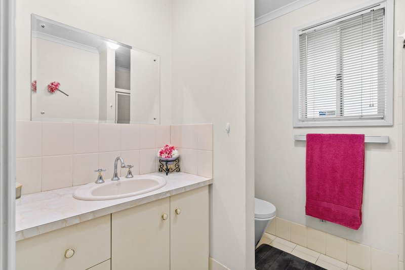 Photo - 70 Vincent Boulevard, Flagstaff Hill SA 5159 - Image 11